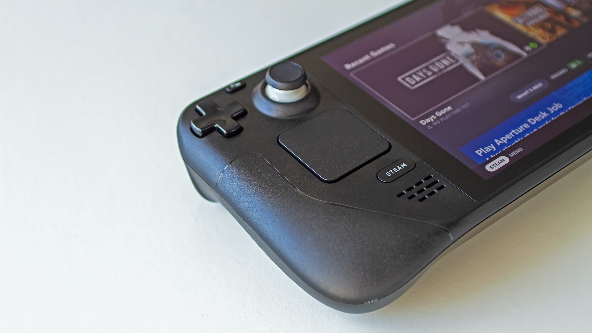 Just like the new car smell, Steam Deck's vent aroma is generally not healthy for human beings.