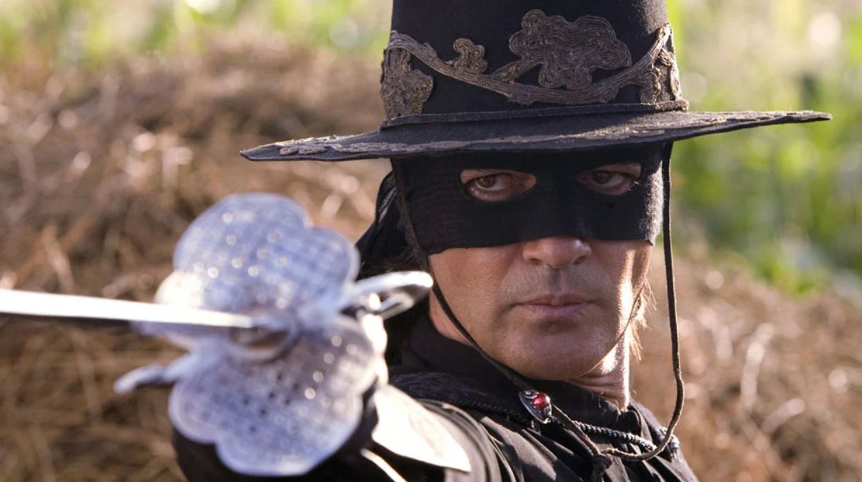 Antonio Banderas wants to pass the mask in Zorro 3