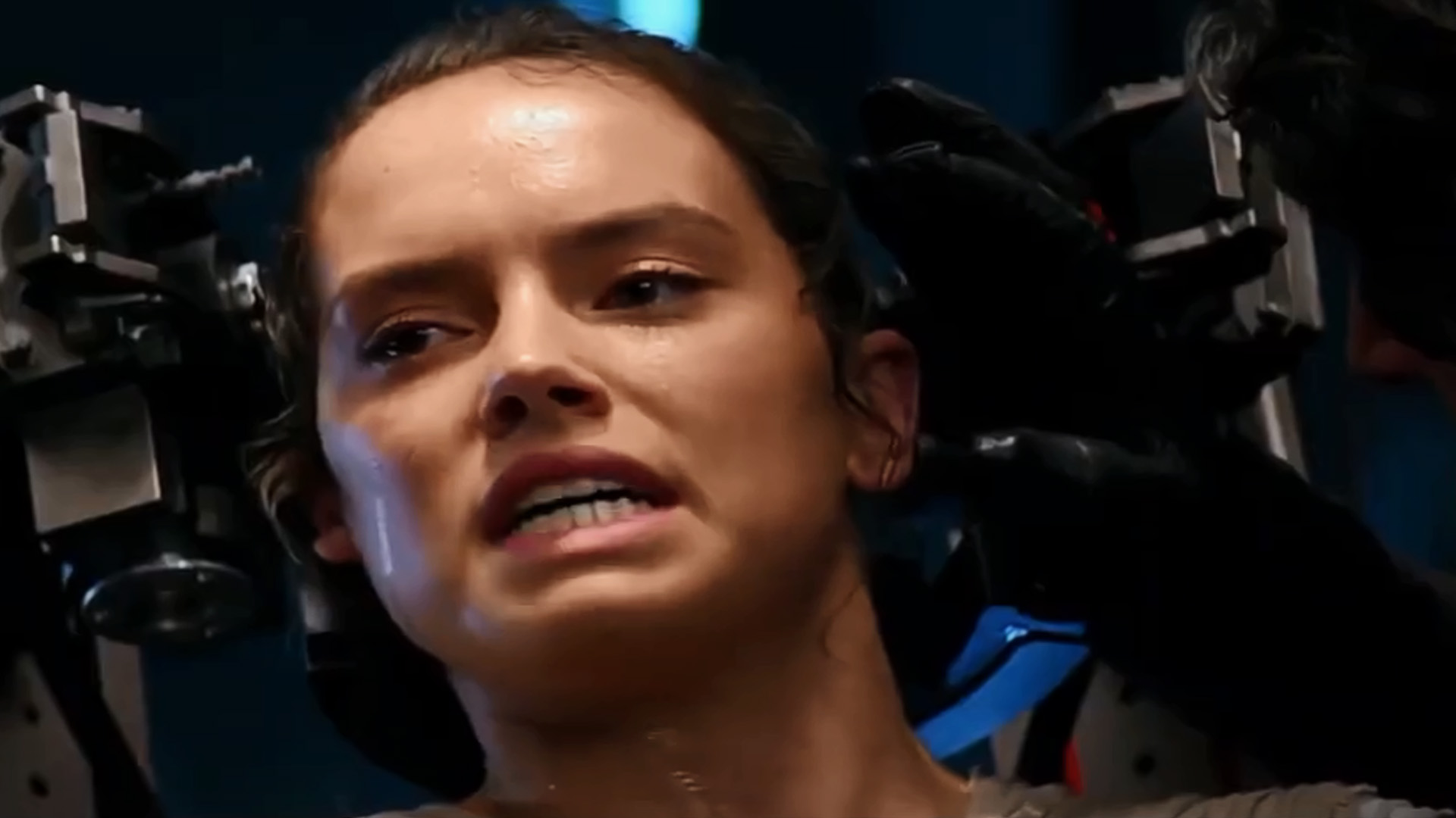 It is not officially confirmed, but Daisy Ridley may be getting a big pay hike for returning to the Star Wars franchise. According to the rumor, the actress is looking at a $12.5 million salary for starring in the next Star Wars film.