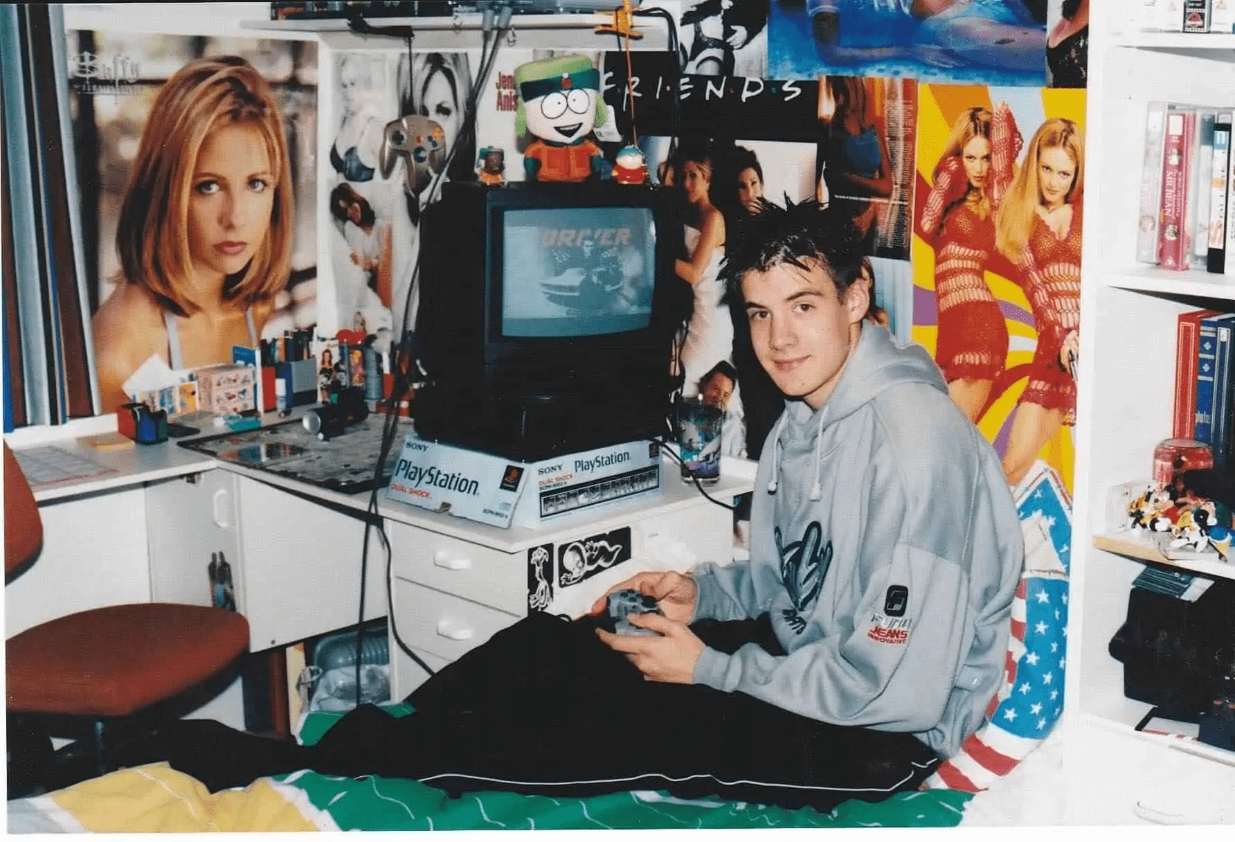 10 Problems Only 90s Gamers Faced