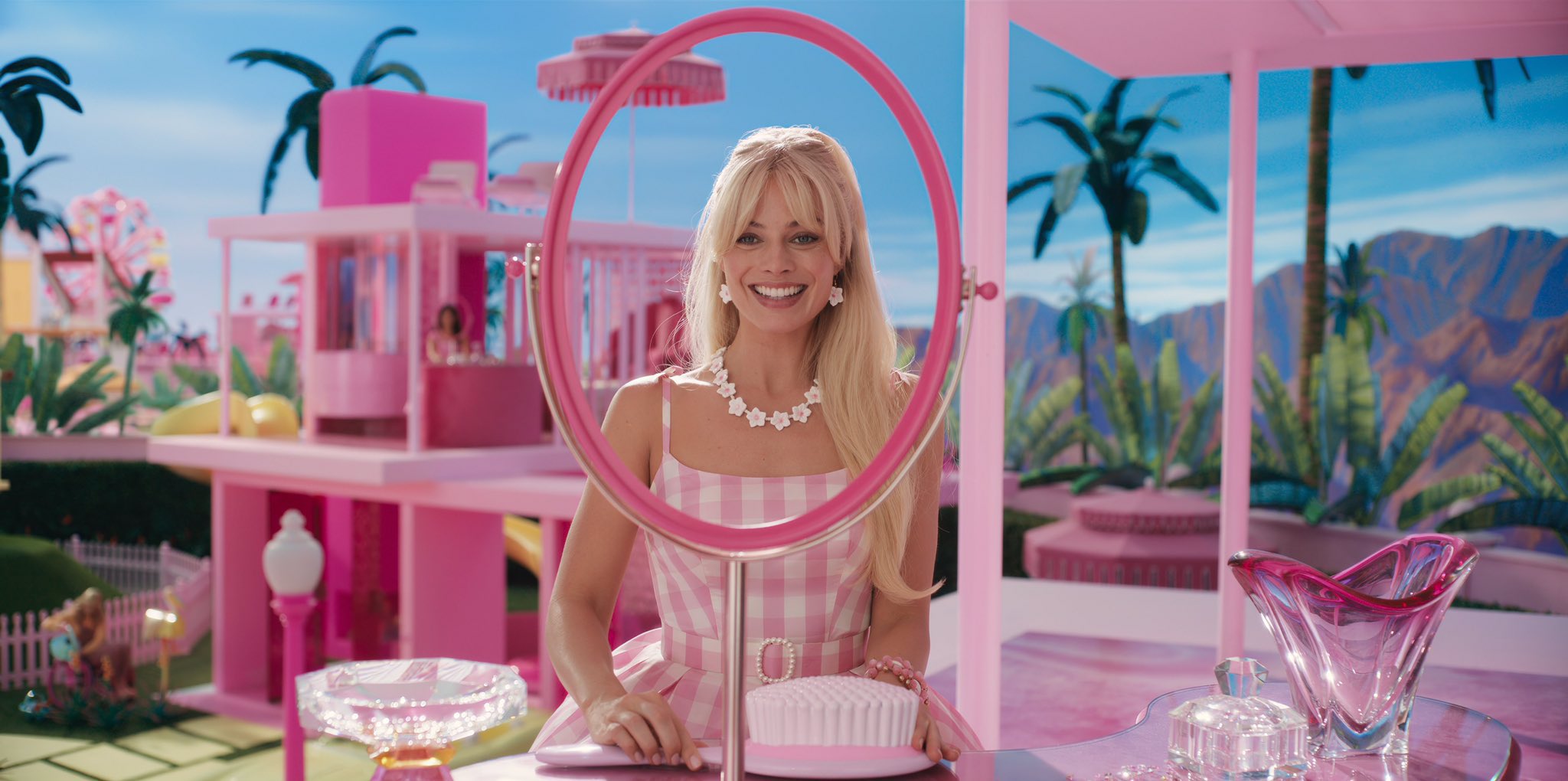 barbie-joins-the-super-mario-bros-movie-billion-dollar-movies-2023-3-800x398.jpg