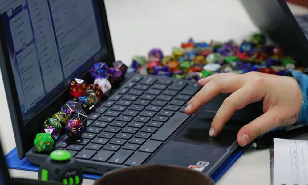 Dungeons-and-dragons-classroom-program-puzzles-mazes-mysteries-kit-ddo-DND-ONLINE