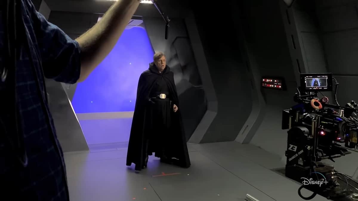 Watch Hamill reprise his iconic Star Wars role in latest The Mandalorian clip