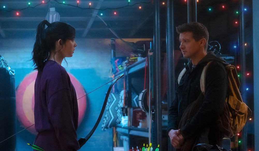 Hawkeye-Marvel-Disney-Entertainment-Weekly-Official.jpg
