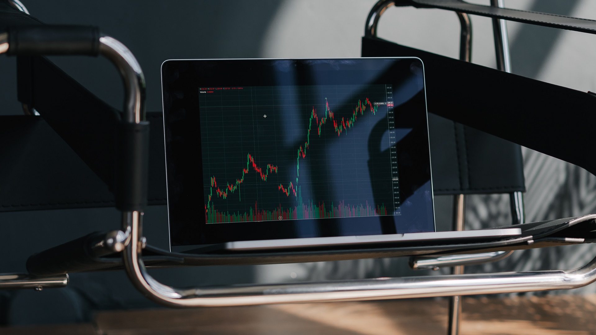 Latest crash makes nearly all NFTs worthless