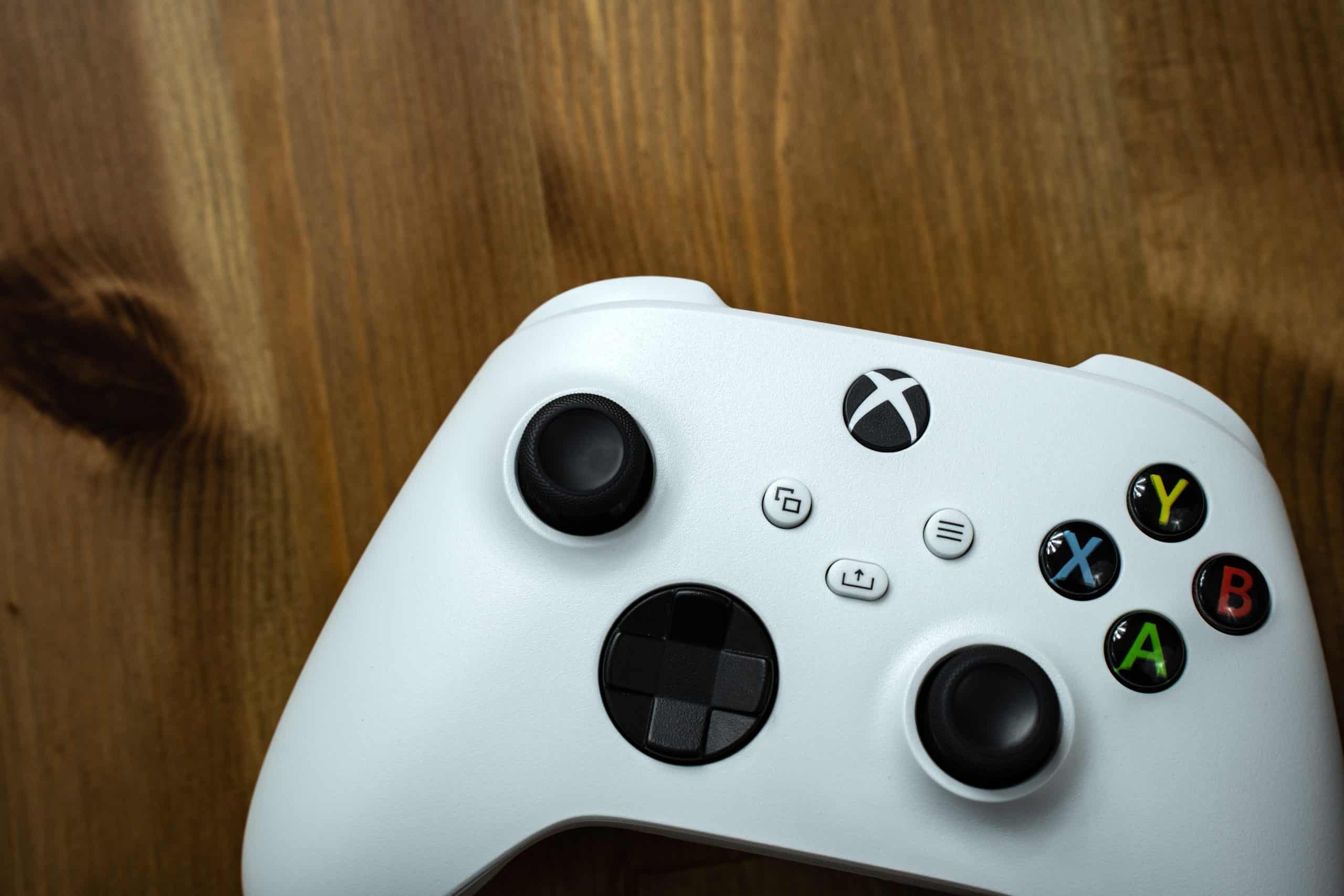 microsoft-acknowledges-xbox-controller-shortage-1-scaled.jpg