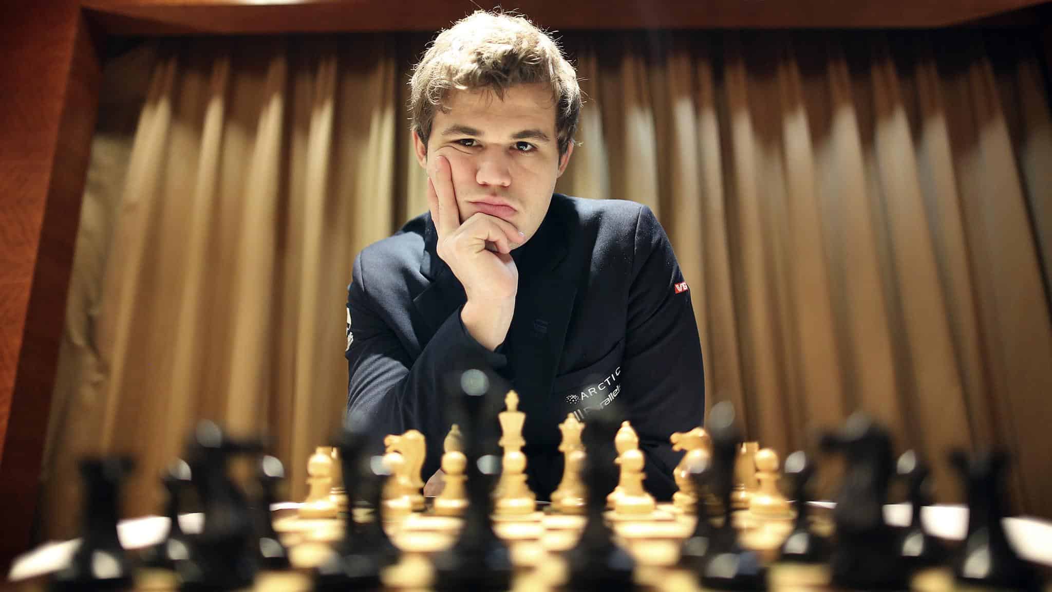 Magnus Carlsen loses Championship chess match to a mouseslip