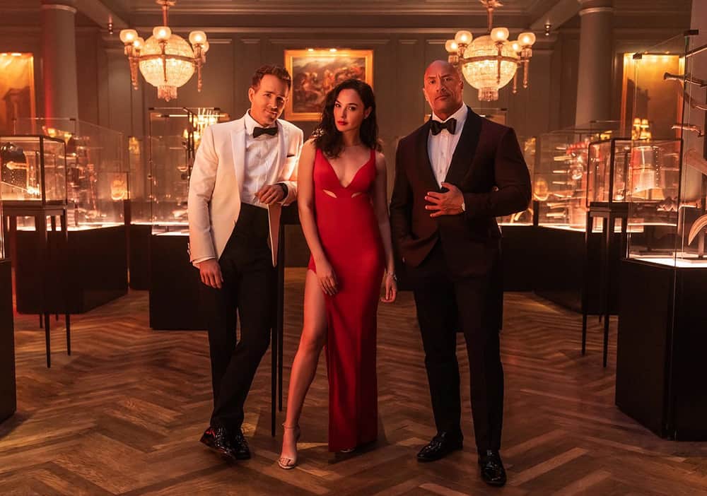 Red-Notice-Netflix-low-Box-Office-Dwayne-Johnson-Gal-Gadot-Ryan-Reynolds-FEATURED.jpg