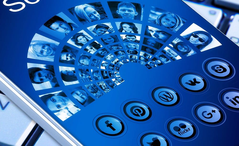 Facebook, Instagram, Whatsapp All Go Offline