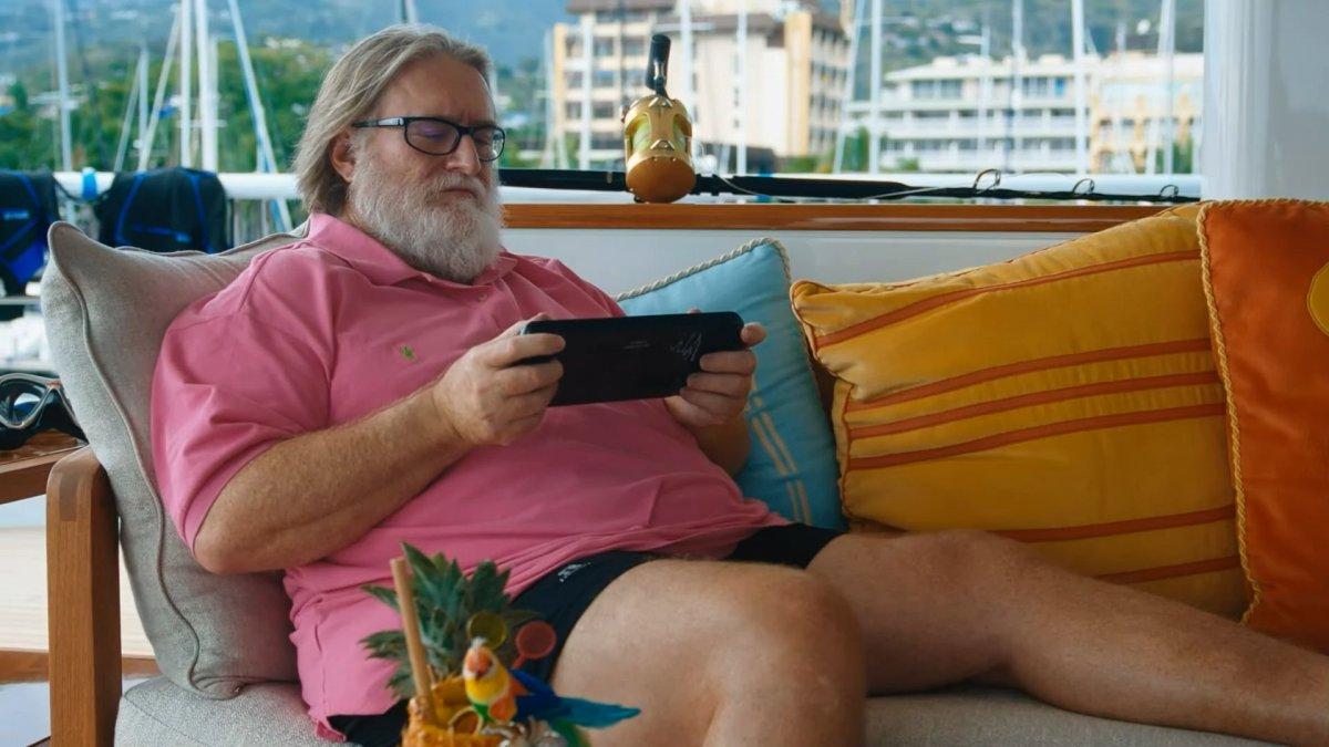 Gabe Newell Microsoft Vote Of Confidence Call Of Duty Deal