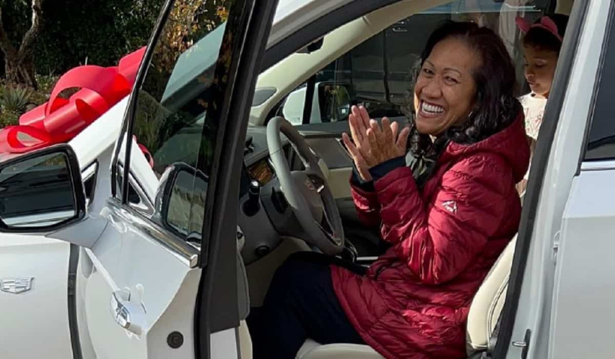 The Rock Just Gifted His Mom With A Car For Christmas