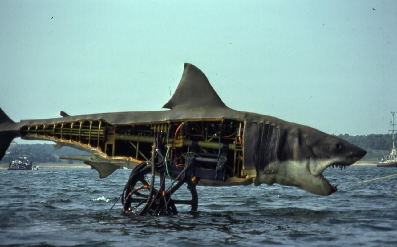 bruce-jaws-mechanical-shark