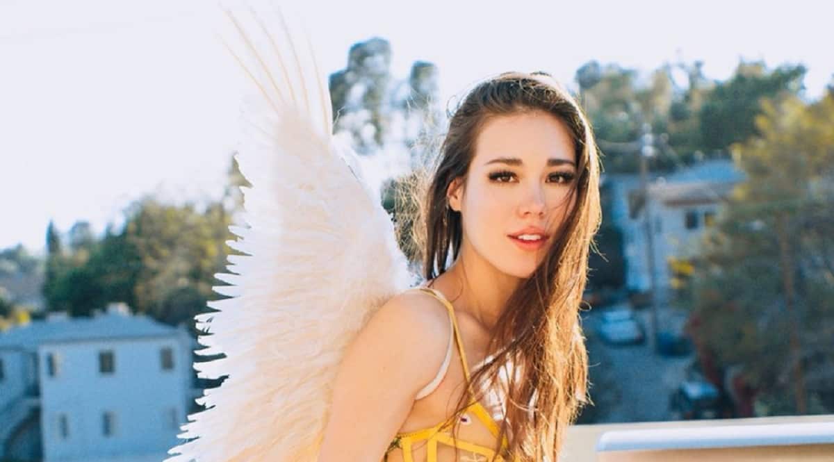 Twitch Bans Amouranth And Following Controversial Asmr Streams