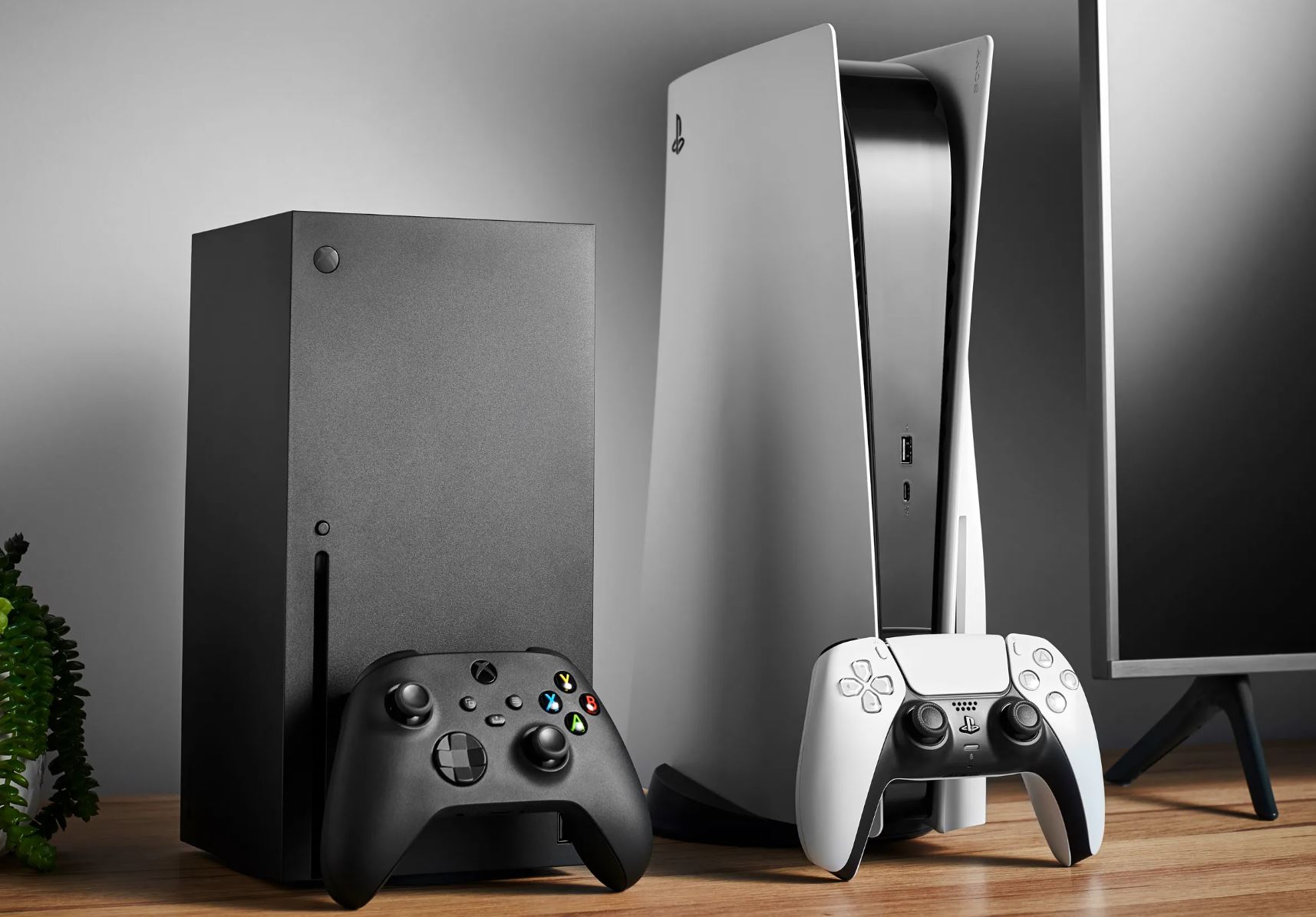 Phil Spencer says that Sony want "to grow by making Xbox smaller"