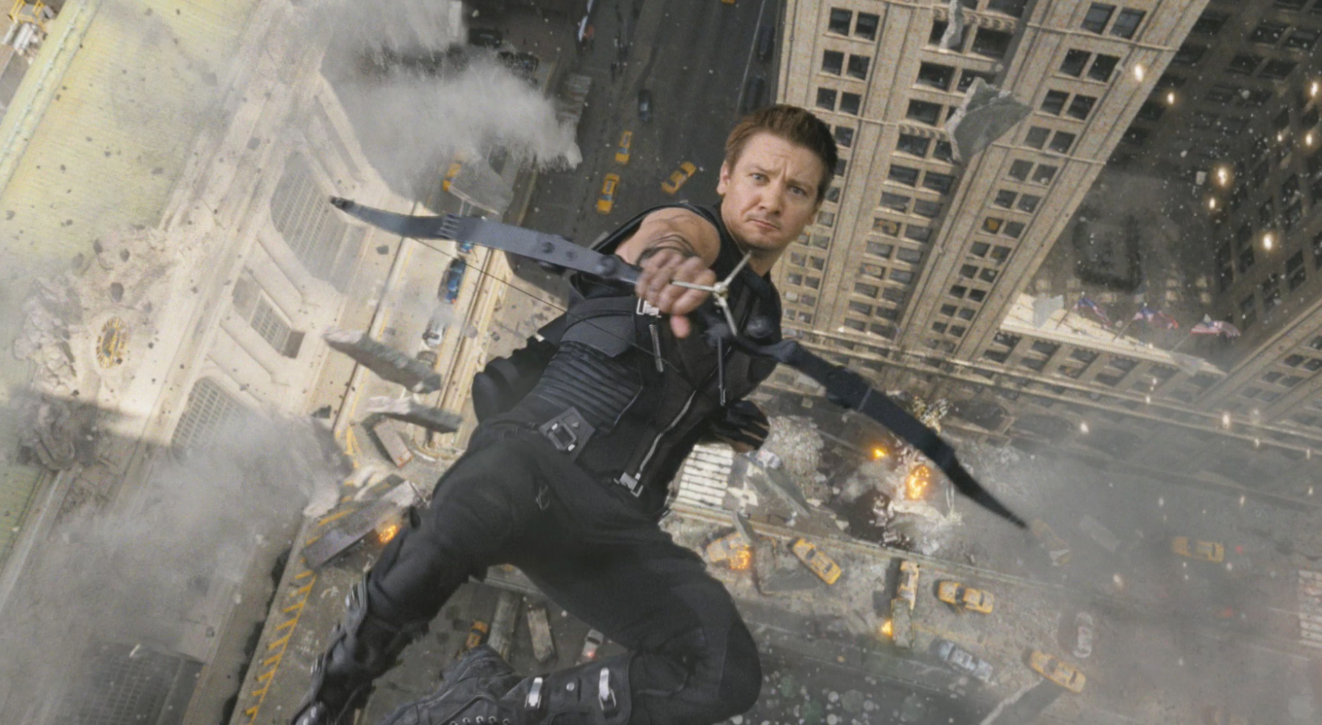 jeremy-renner-critical-condition-following-accident-1-1.jpg