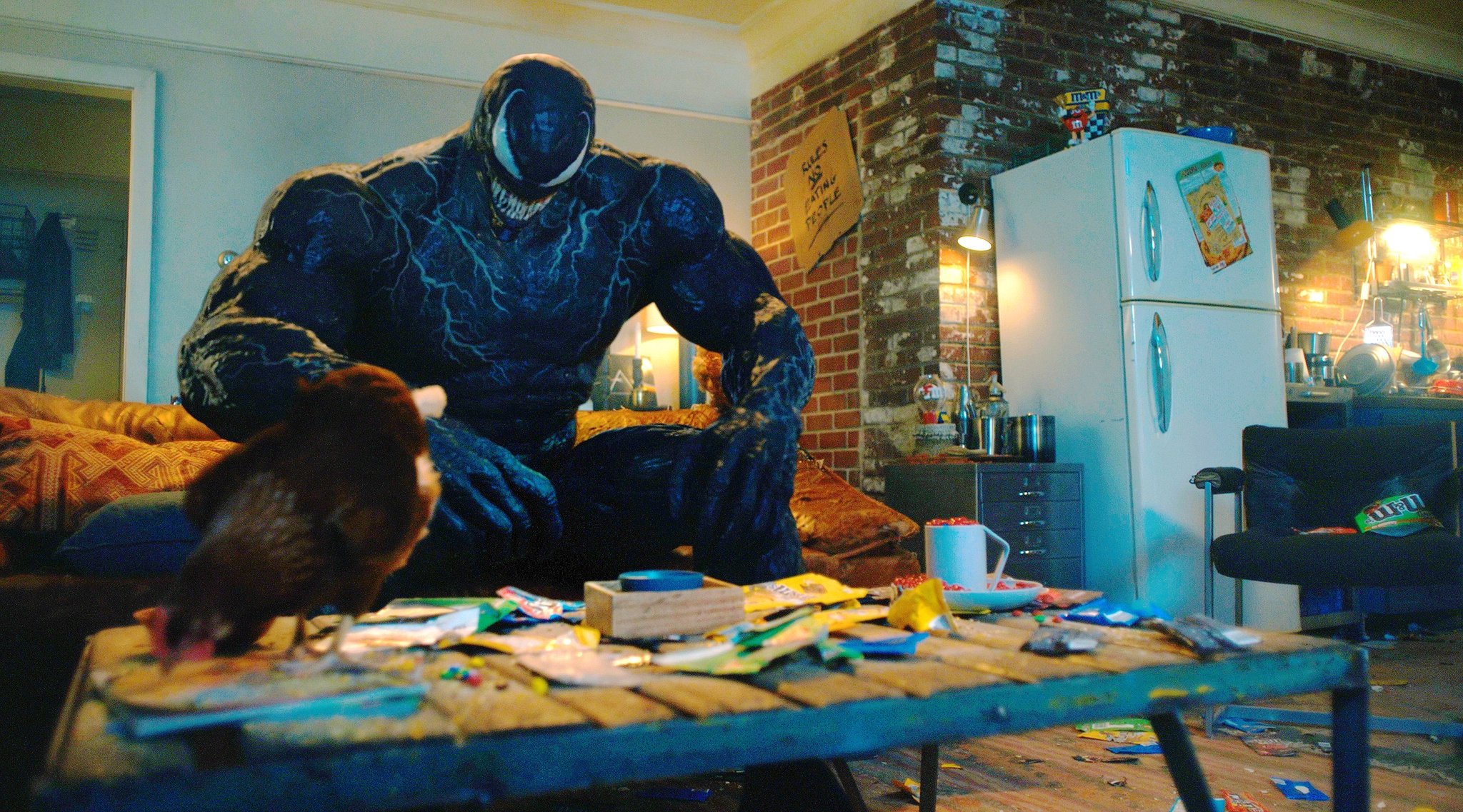 sony-confirms-earlier-release-date-venom-3-2-800x444.jpg